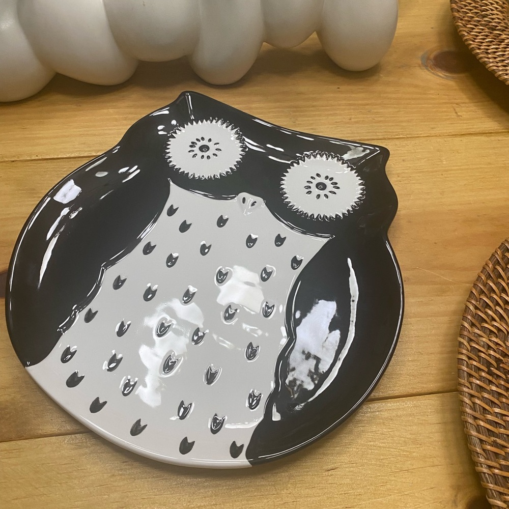 Black and white Kate Williams owl platter